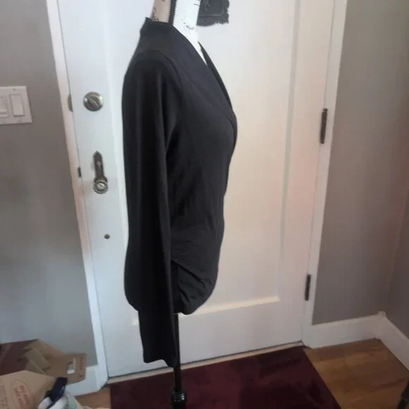 White House Black Market Faux Wrap Top Black Sz S - Picture 4 of 9